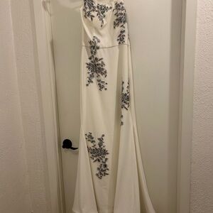 Elegant White one shoulder mermaid Gown with iridescent Embroidery and sequins